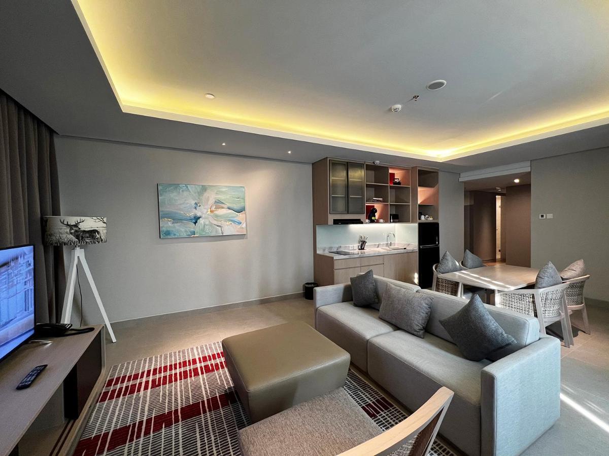 Ra Suites Simatupang Джакарта Экстерьер фото