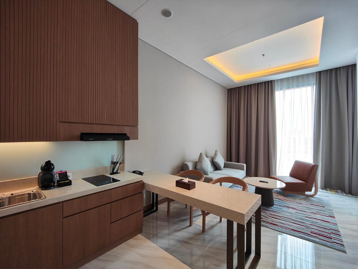 Ra Suites Simatupang Джакарта Экстерьер фото
