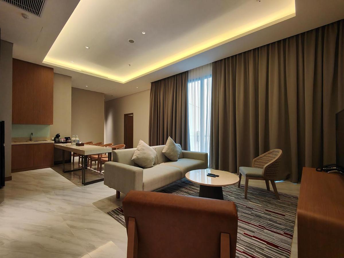 Ra Suites Simatupang Джакарта Экстерьер фото