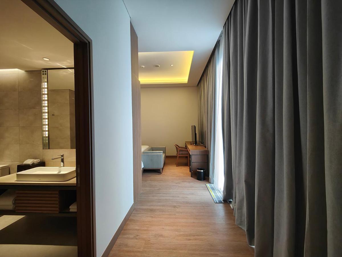 Ra Suites Simatupang Джакарта Экстерьер фото