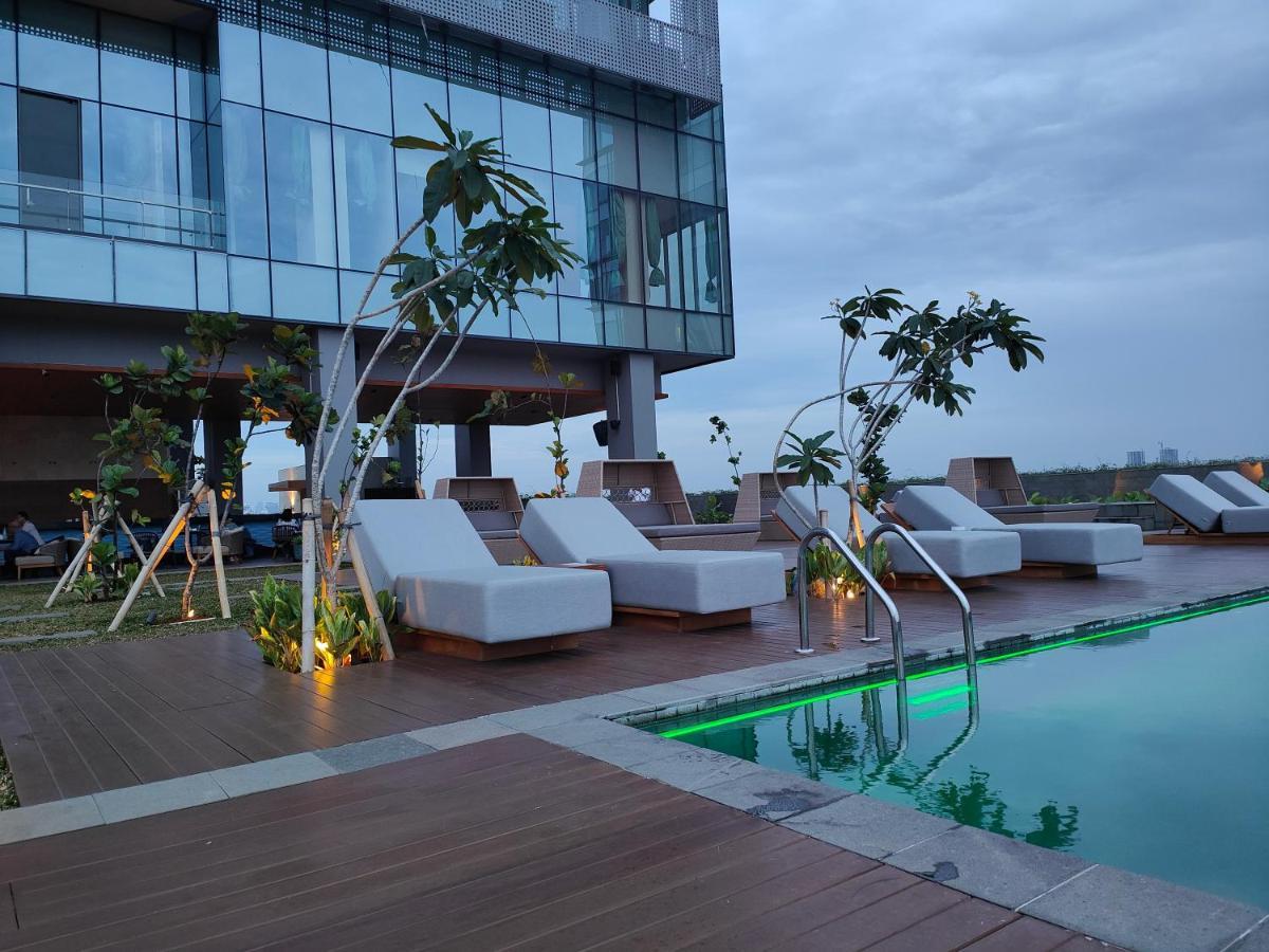 Ra Suites Simatupang Джакарта Экстерьер фото